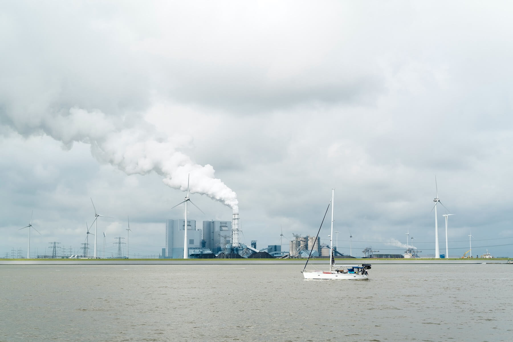 Aantal nieuwe orders Nederlandse industrie daalt hard