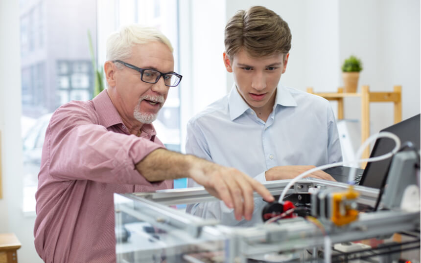 ASML ingenieurs gaan het techniekonderwijs helpen